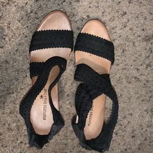 Montrego Bay Club Black wedges (9)